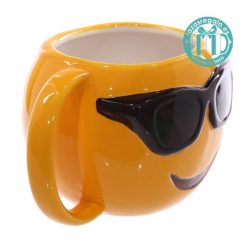 Taza original emoticono con gafas de sol